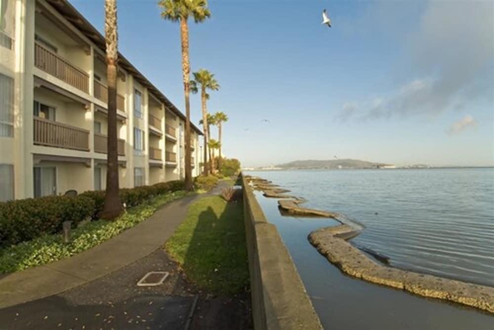ברלינגיים Vagabond Inn Executive Sfo מראה חיצוני תמונה