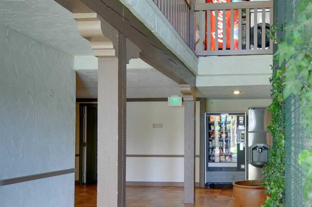 ברלינגיים Vagabond Inn Executive Sfo מראה חיצוני תמונה